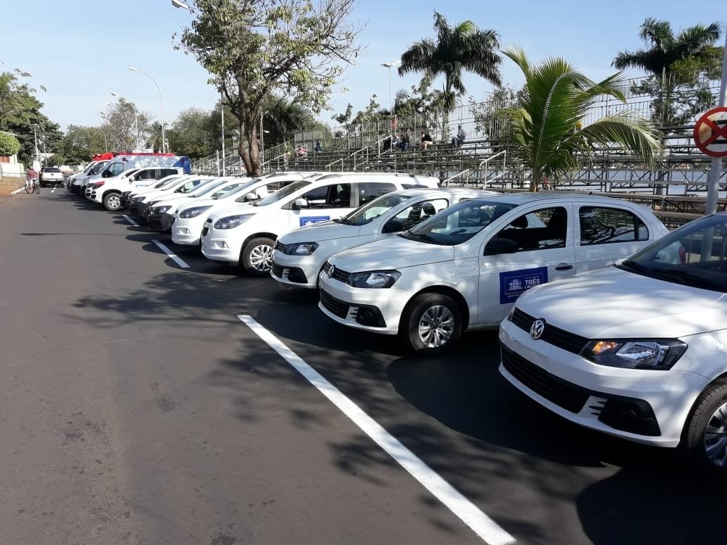 Carros são entregues no aniversário da cidade e investimentos realizados são divulgados