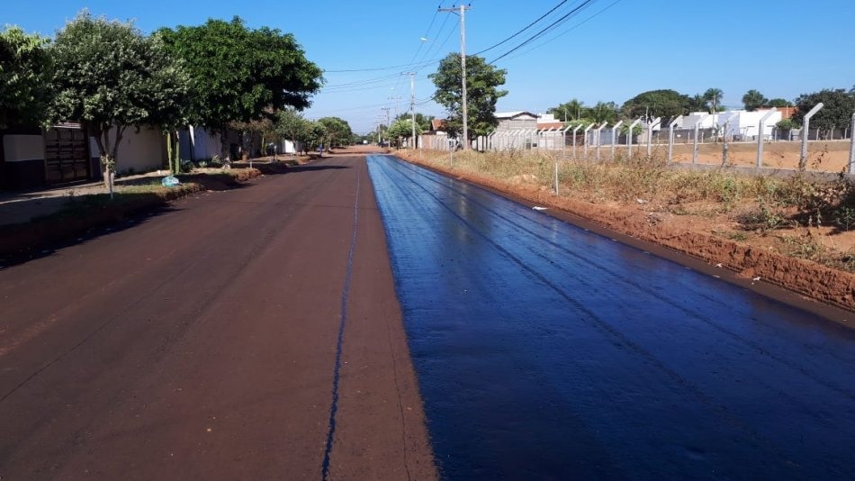 Jardim Dourados começa a receber pavimentação asfáltica Jardim Dourados começa a receber pavimentação asfáltica