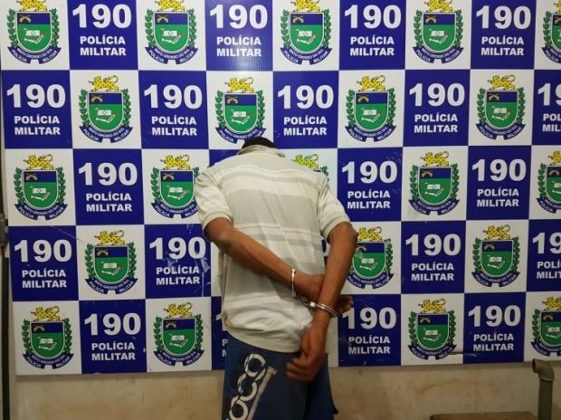 Homem furta moto e depois tenta estuprar adolescente de 16 anos Homem furta moto e depois tenta estuprar adolescente de 16 anos