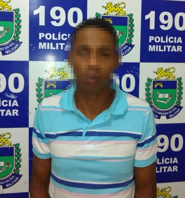 Homem tenta furtar Vodka de R$120,00 e é preso pela PM