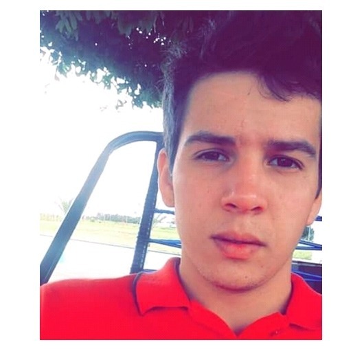 Jovem de 22 anos desaparece depois de sair para viajar Jovem de 22 anos desaparece depois de sair para viajar