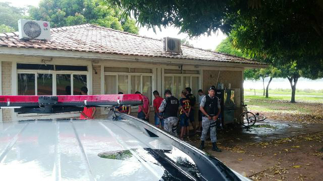 Polícia Militar realiza abordagem depois de suposta tentativa de assalto