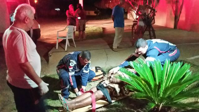 Família que voltava de culto é atropelada no bairro Vila Haro e motorista foge sem prestar socorro Família que voltava de culto é atropelada no bairro Vila Haro e motorista foge sem prestar socorro