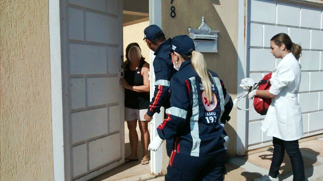 Mulher fica ferida depois de cair de escada no Santos Dumont Mulher fica ferida depois de cair de escada no Santos Dumont