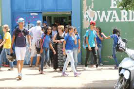 Escolas Estaduais abrem pré-matrícula pela internet Escolas Estaduais abrem pré-matrícula pela internet