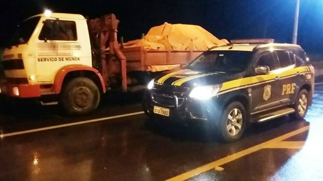 Engenheiro mecânico é preso com CNH falsa na BR-262