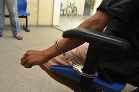 Homem que estava com droga em condomínio era foragido do Maranhão Homem que estava com droga em condomínio era foragido do Maranhão