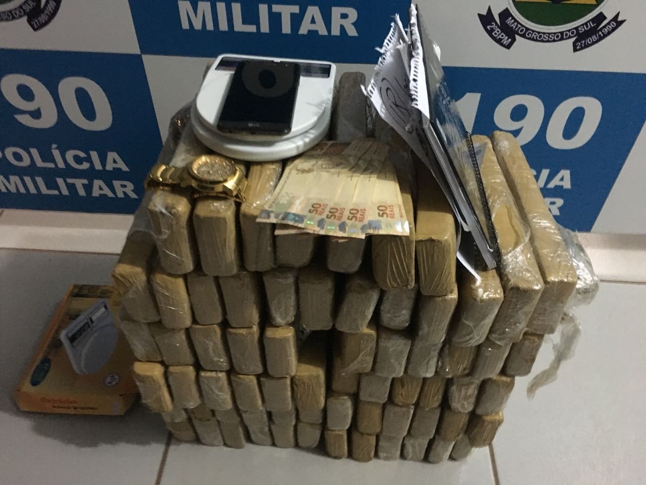 Força Tática apreende 62 kg de drogas no Residencial Orestinho