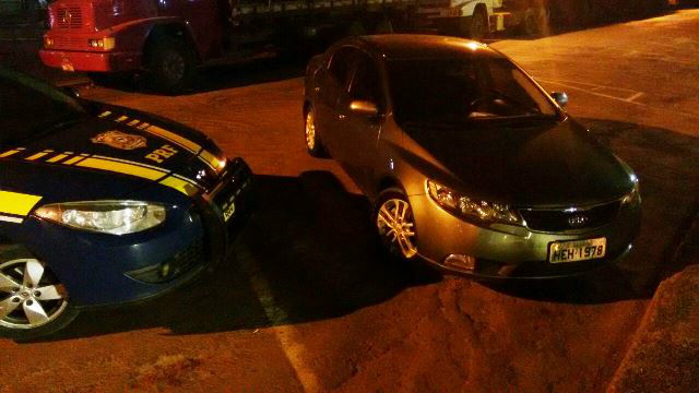 Auxiliar de veterinário é preso com carro “finan” durante fiscalizações do Moto Show 
