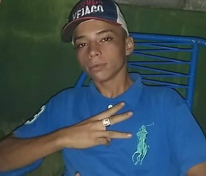 Em Três Lagoas, adolescente some de casa e deixa família em desespero Em Três Lagoas, adolescente some de casa e deixa família em desespero