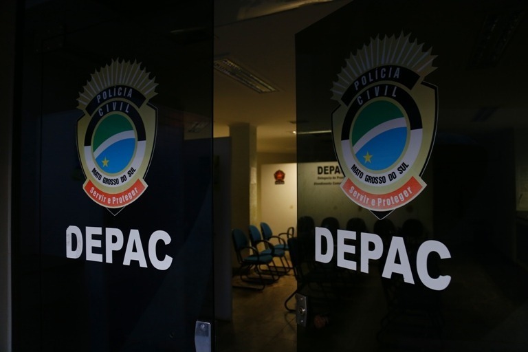 Residência é furtada e vítima descobre que vizinhos adentraram o local Residência é furtada e vítima descobre que vizinhos adentraram o local