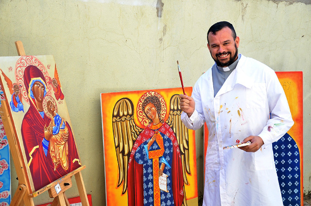 Exposição de telas assinada por Padre propõe a evangelização por meio da Arte Sacra 