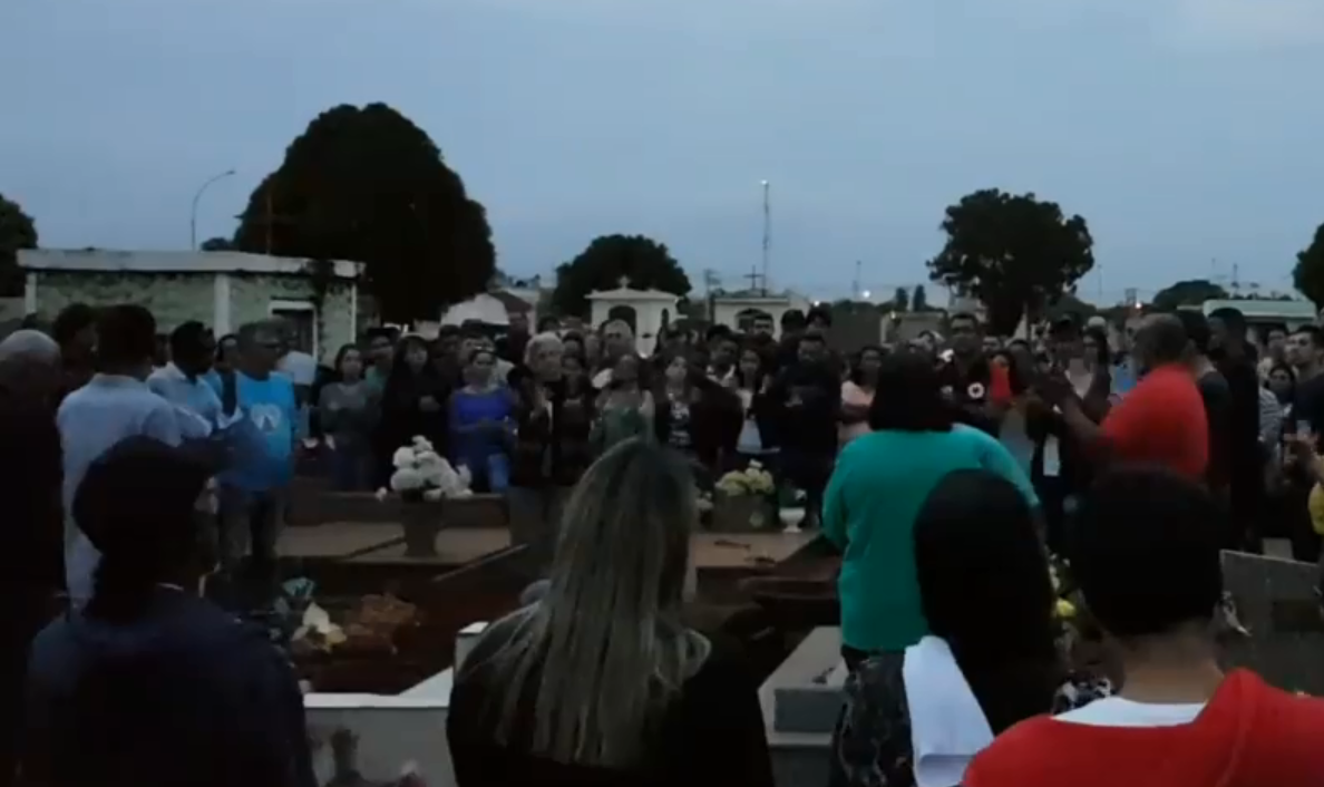 Cortejo de Pele Negra reúne centenas de pessoas em Três Lagoas