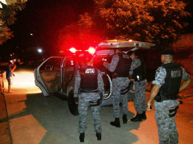Após assalto no bairro Lapa, população faz apreensão de menor Após assalto no bairro Lapa, população faz apreensão de menor