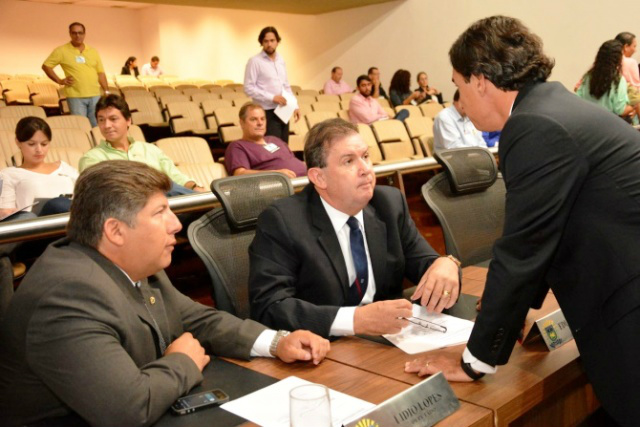 Eduardo Rocha pede reforma para escolas estaduais de Cassilândia Eduardo Rocha pede reforma para escolas estaduais de Cassilândia