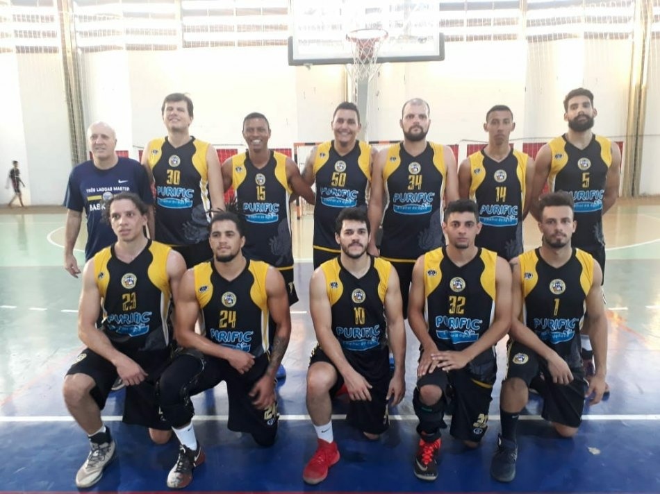 Três Lagoas está nas quartas de final em campeonato estadual de basquetebol adulto