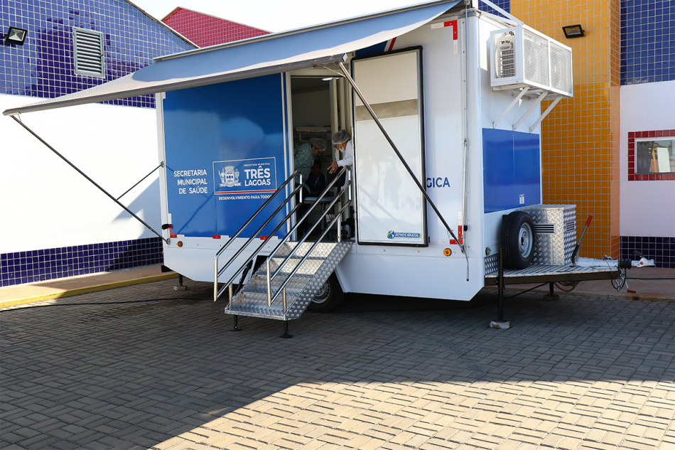 Trailer Odontológico permanece até dia 17 no CEI do Paranapungá