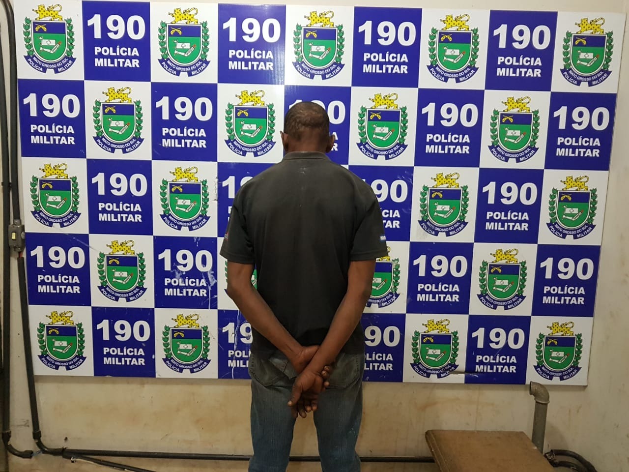 Foragido desde 09 de julho deste ano, homem acaba preso pela PM