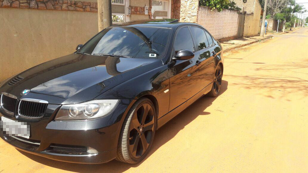 Veículo de luxo apreendido sob suspeita de clonagem, está regularizado 