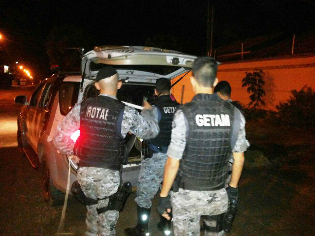 Adolescente tenta furtar cinco veículos e é detido por populares no bairro Vila Nova Adolescente tenta furtar cinco veículos e é detido por populares no bairro Vila Nova