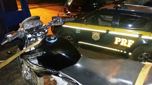 Moto de mecânico furtada no domingo no Novo Oeste é recuperada pela PRF Moto de mecânico furtada no domingo no Novo Oeste é recuperada pela PRF