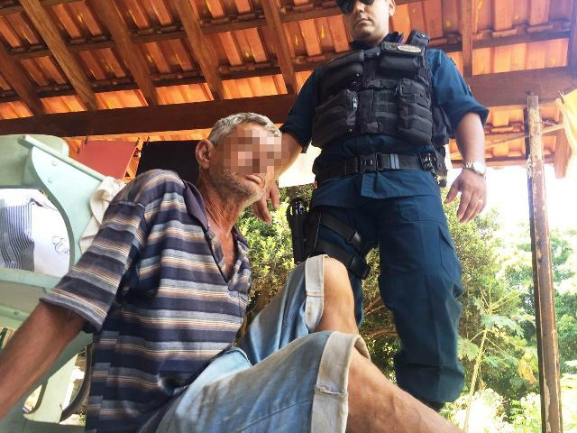  Moradores dão voz de prisão a andarilho que furtava residência na NOB 