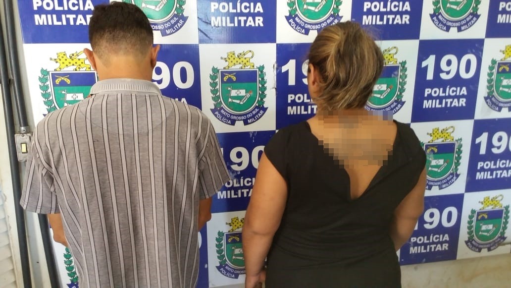 Polícia Militar prende casal foragido da justiça após denúncia de populares Polícia Militar prende casal foragido da justiça após denúncia de populares