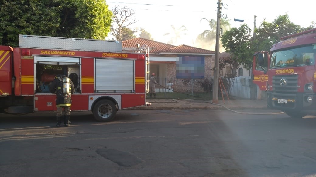 Incêndio atinge tapeçaria no Centro de Três Lagoas
