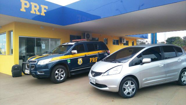 PRF de Água Clara-MS recupera carro roubado na BR-262 