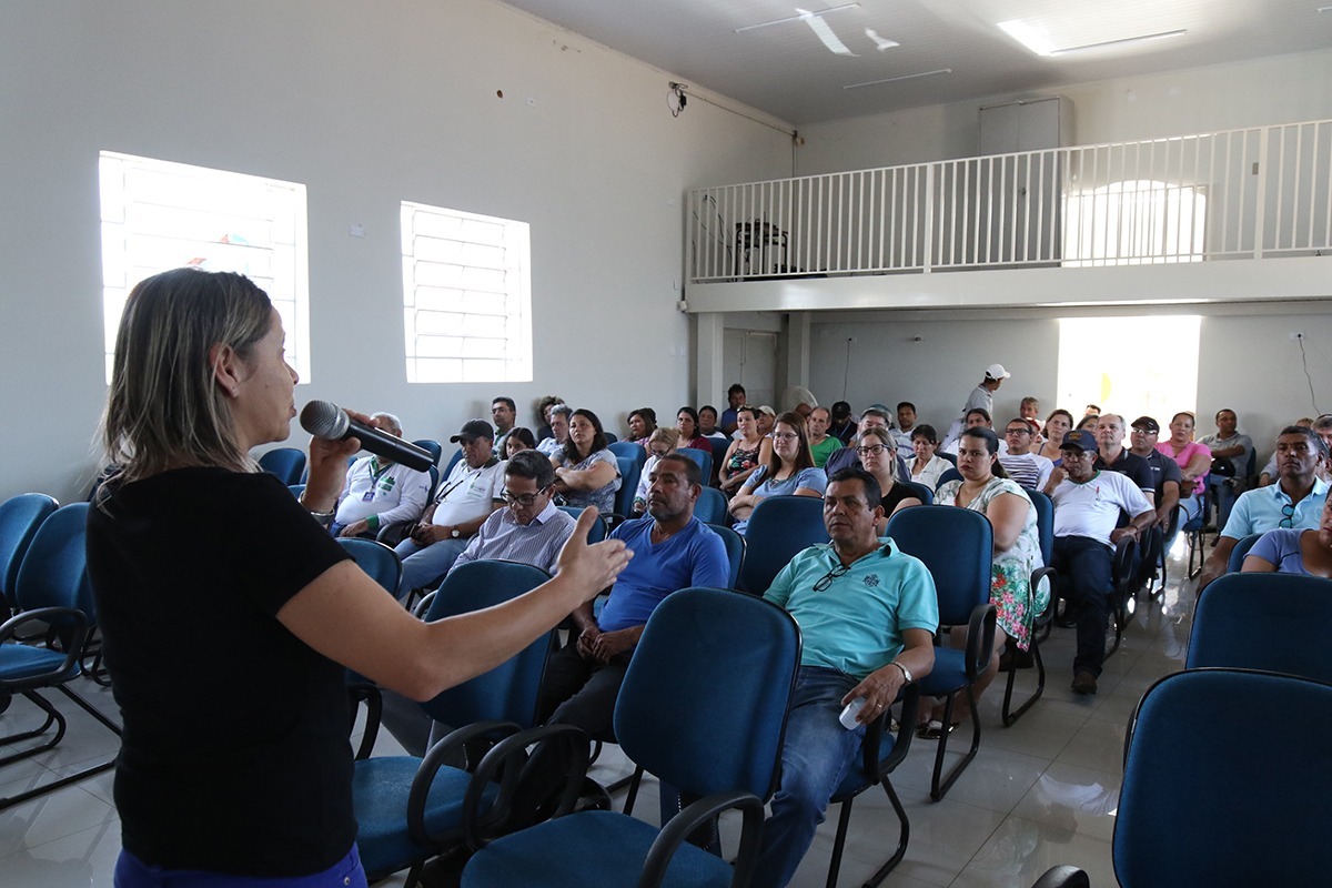Agentes de Endemias de workshop de humanização na Saúde