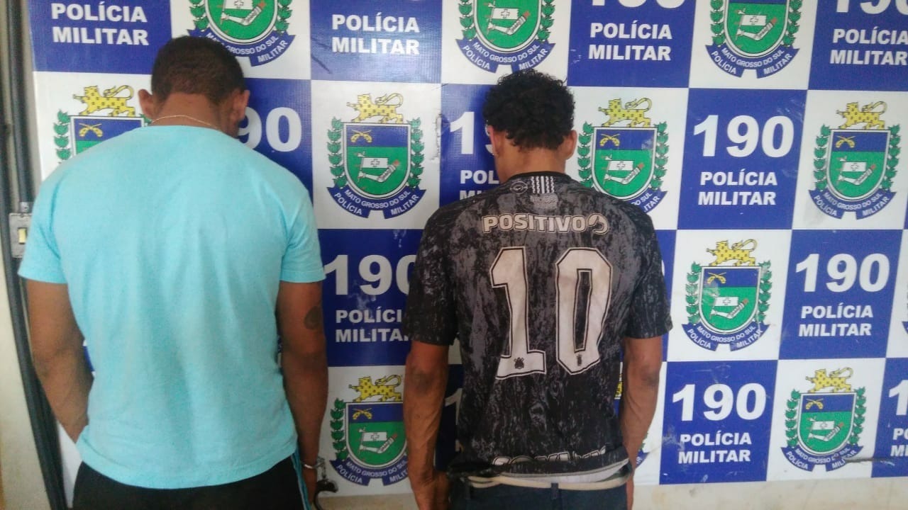 Dupla é detida pela Força Tática com pedras de crack no Jardim Dourados