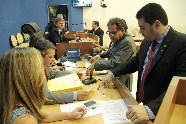 Vereadores vão acompanhar negociação de ajuste salarial dos servidores municipais