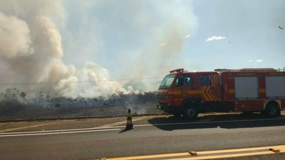Bombeiros iniciam campanha de conscientização contra queimadas em Três Lagoas Bombeiros iniciam campanha de conscientização contra queimadas em Três Lagoas