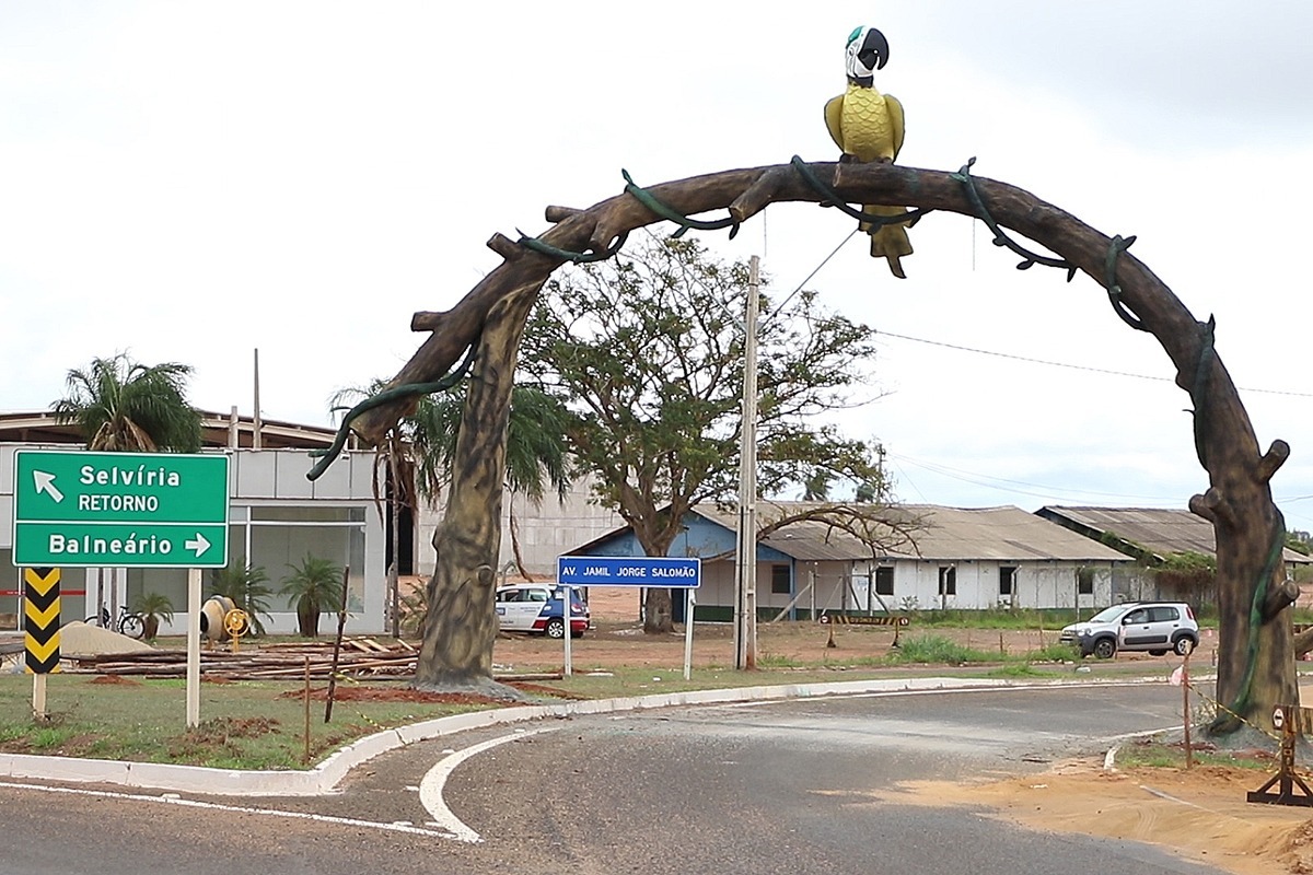 Monumento começa a ganhar forma e mostrar as belezas de Três Lagoas Monumento começa a ganhar forma e mostrar as belezas de Três Lagoas