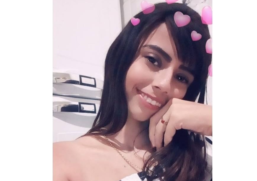 Militares prestam última homenagem a adolescente que sonhava em ser policial