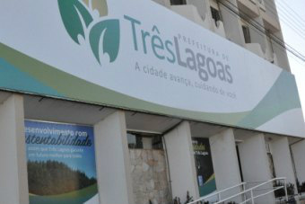 Prefeita decreta ponto facultativo e servidores retornam ao trabalho no dia 25 de abril Prefeita decreta ponto facultativo e servidores retornam ao trabalho no dia 25 de abril