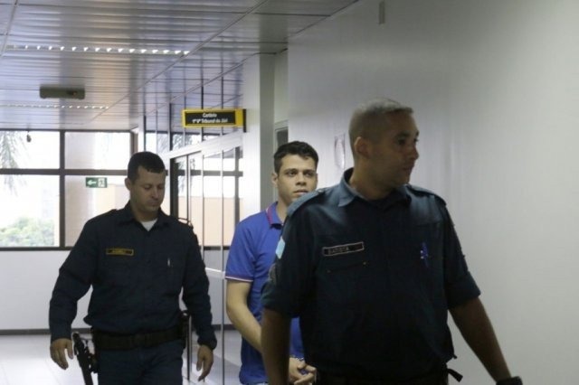 Julgamento de réu que matou namorada a tesouradas é adiado