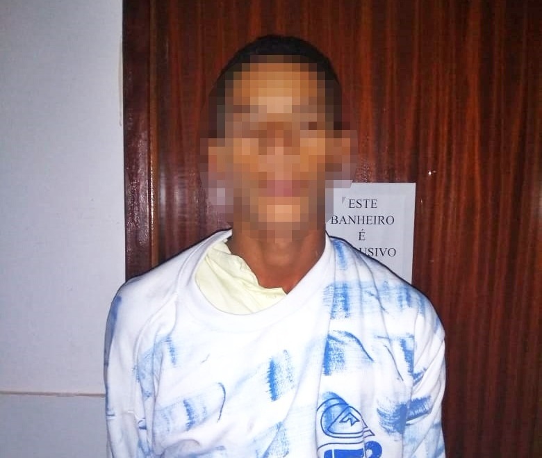 Conhecido por vários furtos em residência, jovem é preso no Jardim Brasília Conhecido por vários furtos em residência, jovem é preso no Jardim Brasília