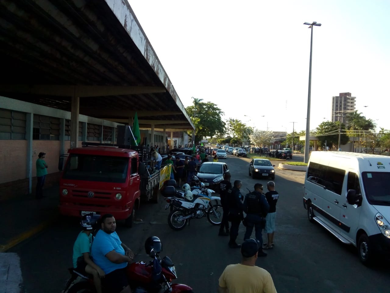 Carreata é organizada em apoio ao candidato Jair Bolsonaro Carreata é organizada em apoio ao candidato Jair Bolsonaro
