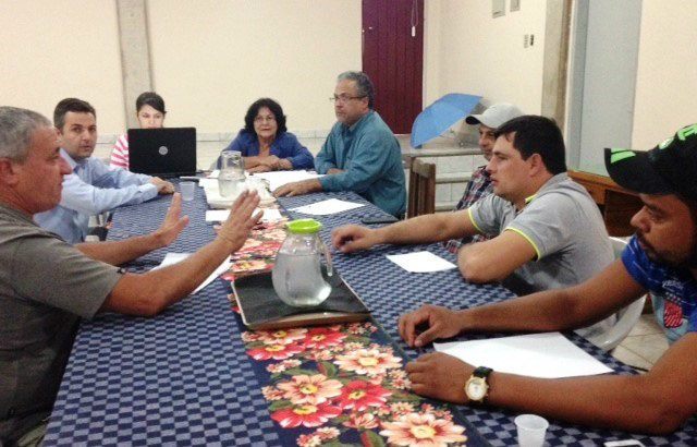 Sindicato dos Trabalhadores Rurais de TL se reúne com setor de transporte da Eldorado Sindicato dos Trabalhadores Rurais de TL se reúne com setor de transporte da Eldorado
