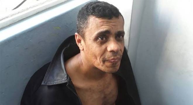 Justiça suspende entrevistas com agressor de Jair Bolsonaro Justiça suspende entrevistas com agressor de Jair Bolsonaro