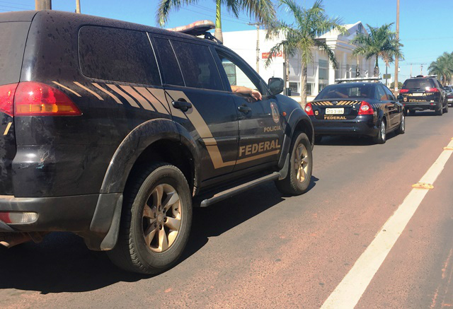 Denúncia sigilosa leva Polícia Federal até o bairro Paranapungá Denúncia sigilosa leva Polícia Federal até o bairro Paranapungá