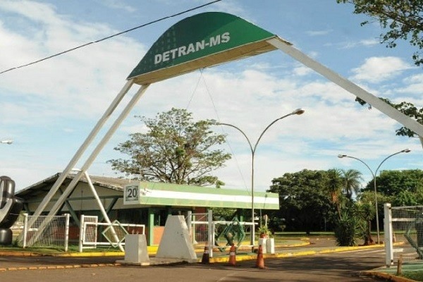 A partir de outubro, motoristas poderão parcelar dívidas no Detran/MS
