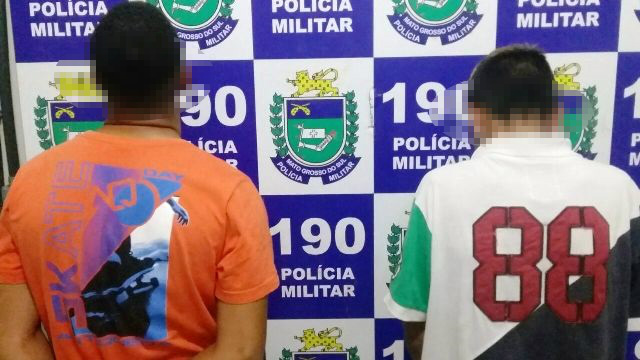 Mulher é flagrada com droga na calcinha e suspeito de tráfico acaba preso