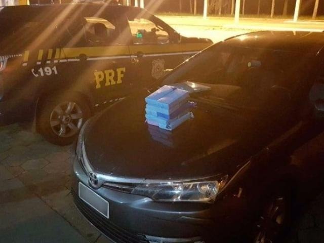 Traficante flagrado com 10 tabletes de droga receberia R$ 5 mil pelo transporte 
