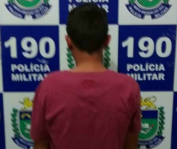 Suspeito de furto, adolescente é aprendido pela Polícia Militar Suspeito de furto, adolescente é aprendido pela Polícia Militar
