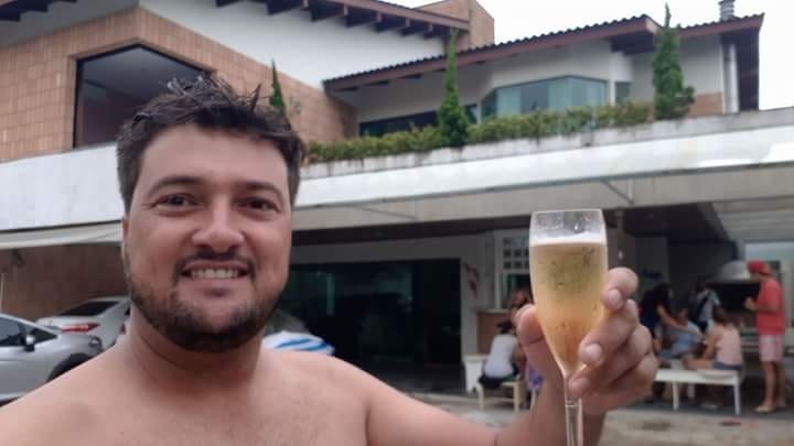 Empresário sofre acidente de carro e morre no Hospital Auxiliadora Empresário sofre acidente de carro e morre no Hospital Auxiliadora