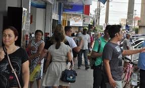 Comércio funciona até às 18h nesta quinta-feira (11)