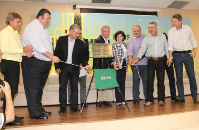 Reinaldo destaca parceria público-privada em inauguração de ramal de gás Reinaldo destaca parceria público-privada em inauguração de ramal de gás