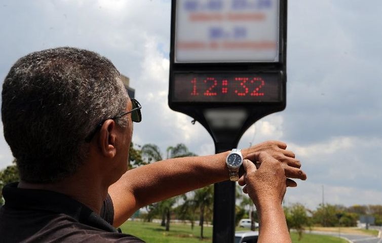 Com Enem, horário de verão começa no dia 18 de novembro